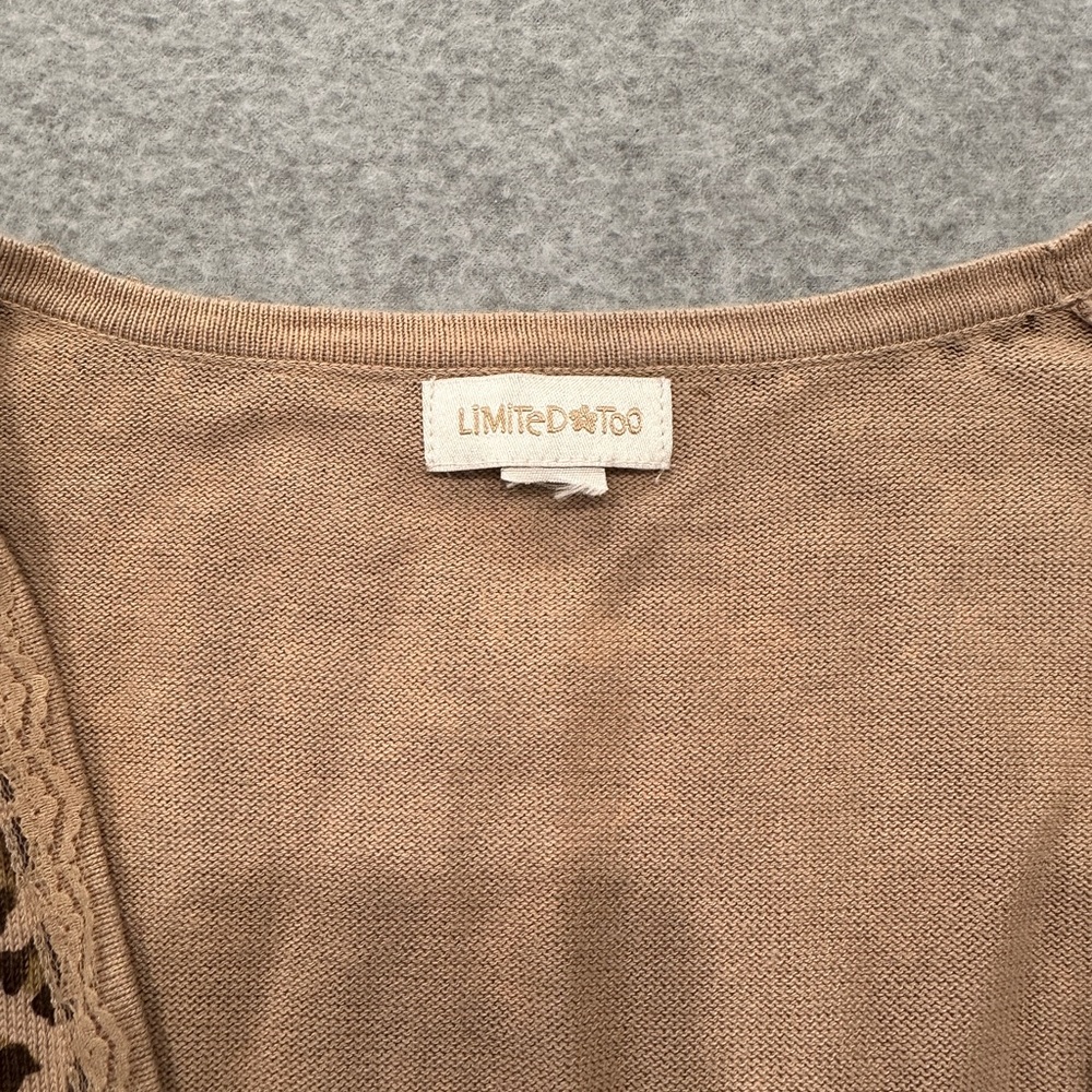 Leopard Print Cropped Cardigan - Tan & Black - Picture 4 of 6